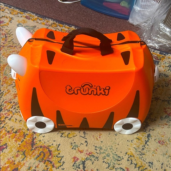 Tipu the Tiger Trunki Children’s Ride On Suitcase - Picture 1 of 9